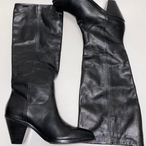 FRYE Shoes - NEW. FRYE Leather Boots Size 6B (sample)